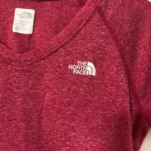 The North Face active tee - Picture 2 of 6